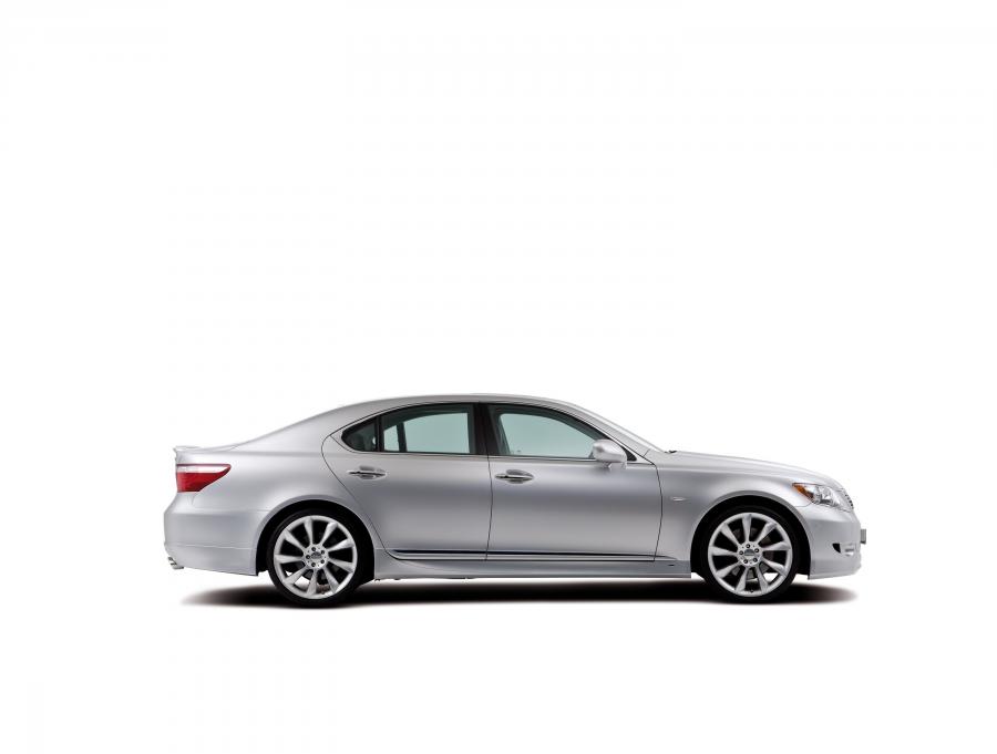  Lexus LS460 by Lorinser 2009 года  (фото 7 из 12)